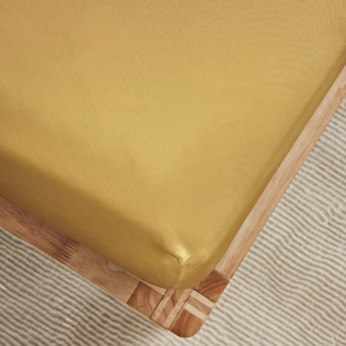 Airy CleanBamboo® Sateen+ Fitted Sheet