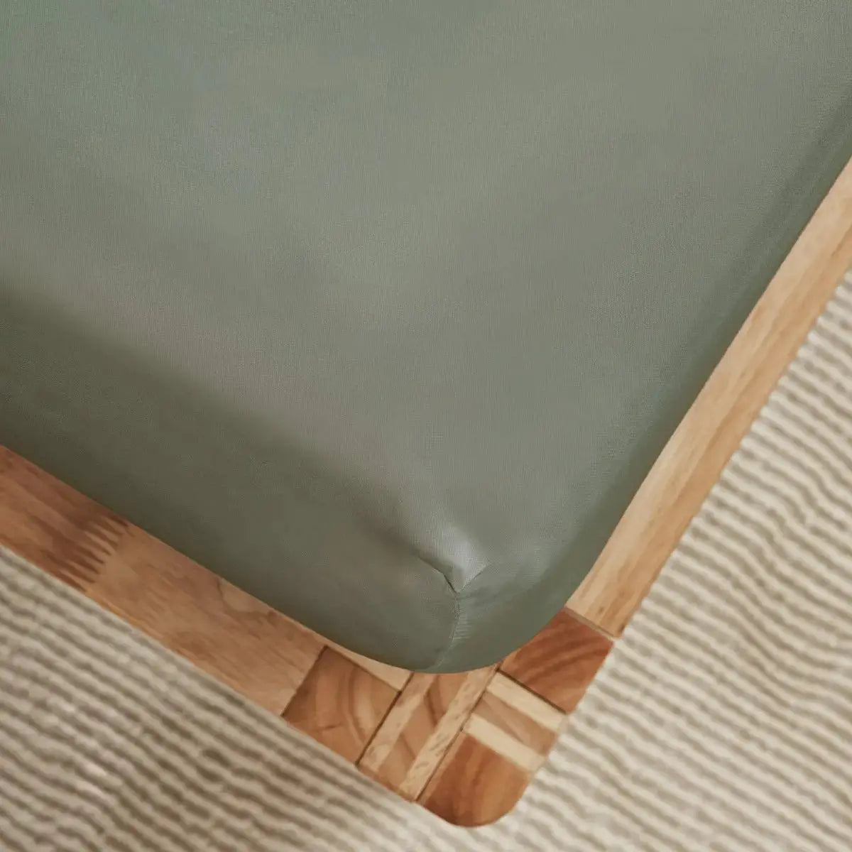 Airy CleanBamboo® Sateen+ Fitted Sheet